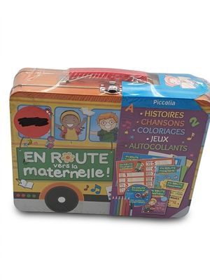 une boîte en carton sur laquelle est représenté un car scolaire