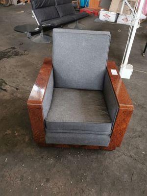 Palette N°240: 1 fauteuil structure bois placage en loupe de…