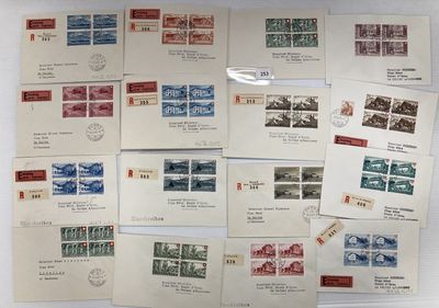 de nombreux types de timbres différents sur un fond blanc