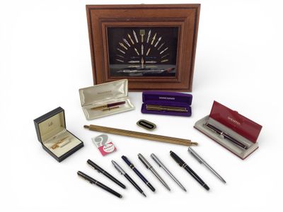 Collection de plumes de stylos sous vitrine Trois coffrets W… - Photo 1