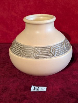 Vase en céramique Art Déco à décor d'une frise de motifs géo…