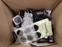 [DIVERS]. Réunion d'accessoires divers donc écouteurs, charg… (photo 2)