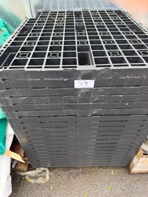 Lot comprenant 20 dalles plastiques rigides emboîtables d’en…