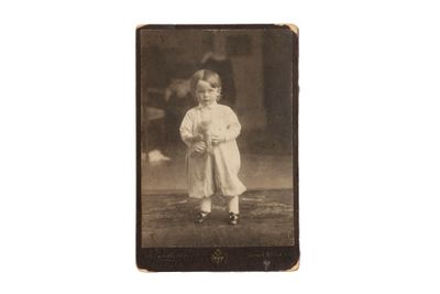 Véra Ivanovna RACHMANINOVA (épouse Oushakova) au petit ours