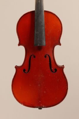 Violon 1/2 ; portant étiquette Louis Hecquin.