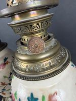 Paire de lampes à pétrole en bronze, laiton et faïence polyc… (photo 4)