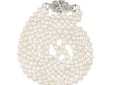 un collier de perles de culture et de diamants