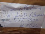 un bout de papier sur lequel est collée une note