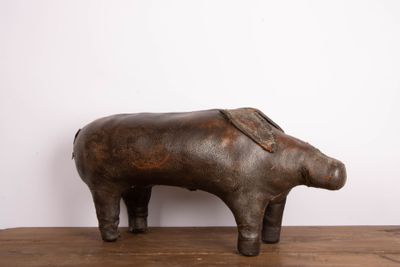 Dimitri OMERSA (1927-1975) attribué à Cochon repose-pieds en…