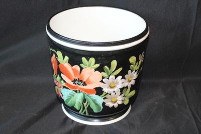 Cache-pot de style Napoléon III, noir, à décor de coquelicot…