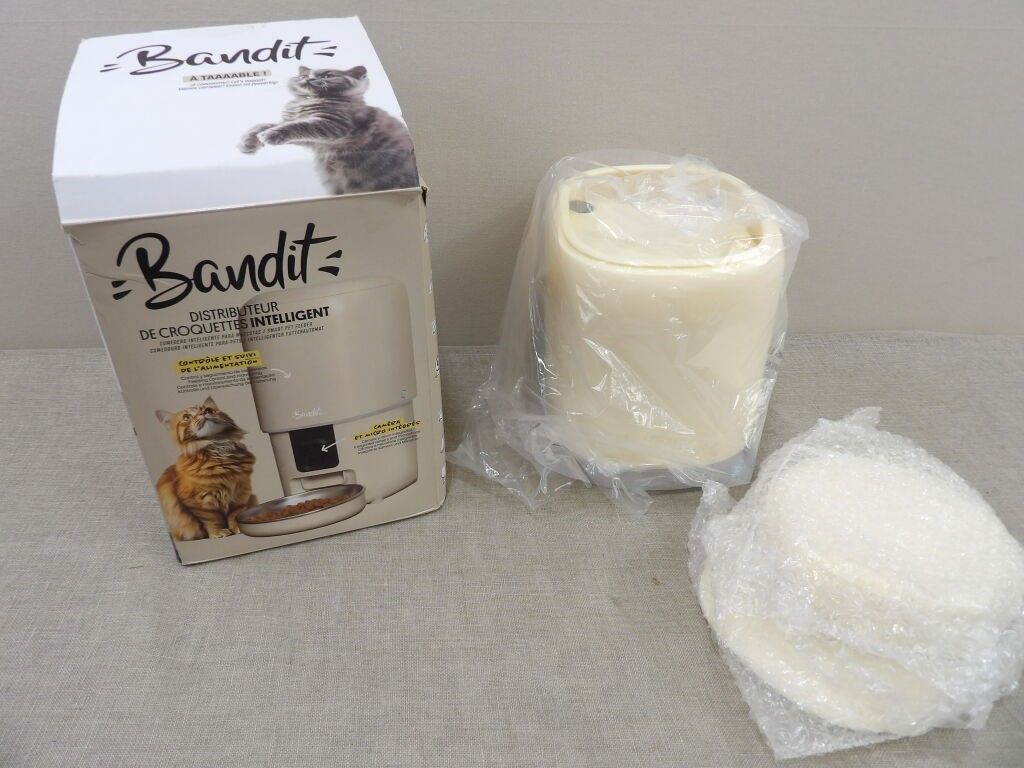 BANDIT - Un distributeur de croquettes intelligent couleur c…