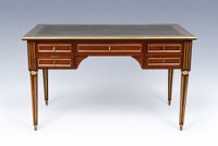 Bureau de style Louis XVI en acajou et placage d'acajou fonc…