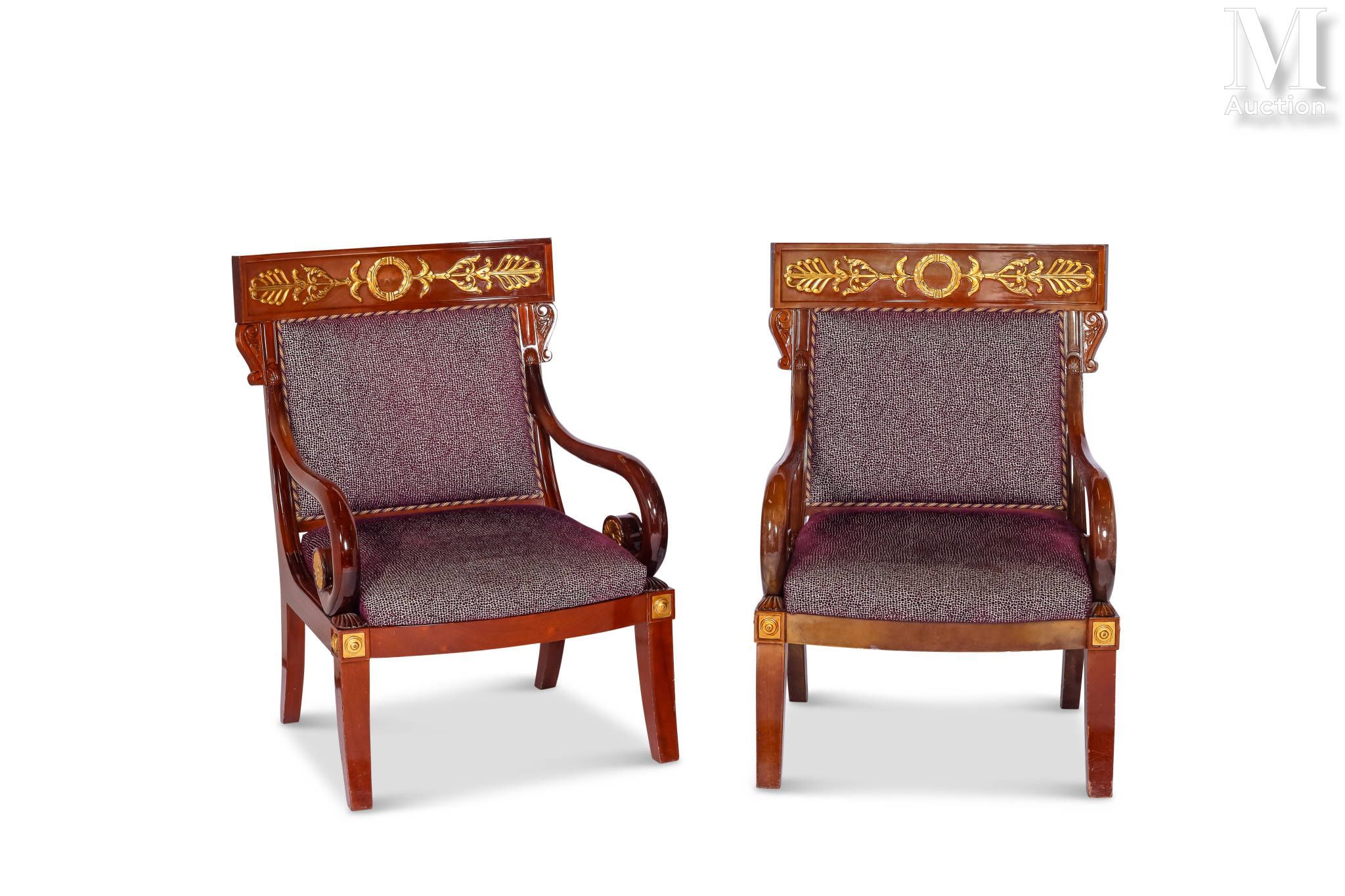 Deux fauteuils de style Empire