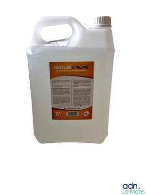 une image représentant un gallon de liquide sur fond blanc