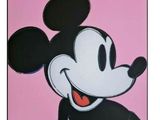 tableau représentant Mickey Mouse en noir et blanc sur fond rose