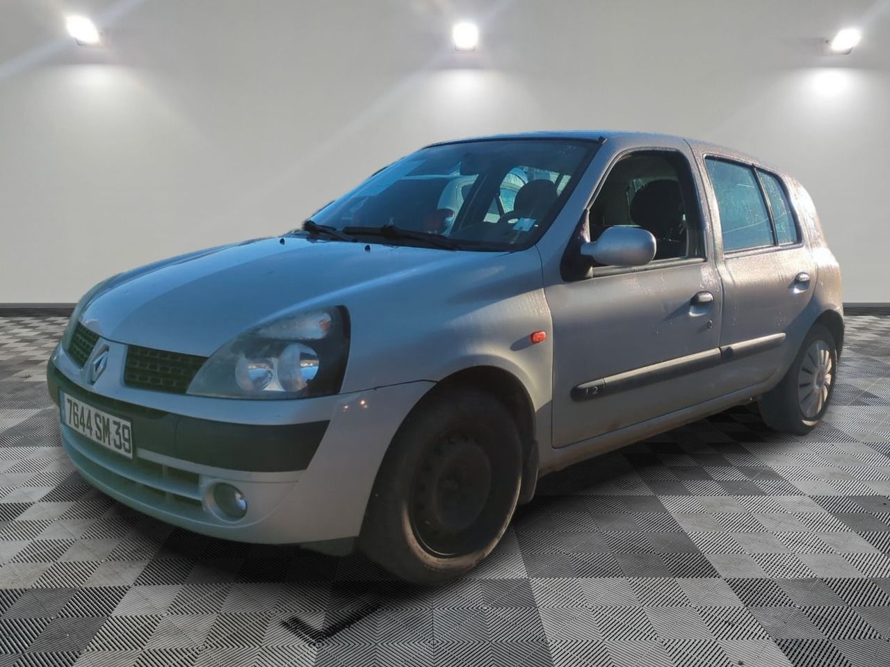 RENAULT - CLIO 1.2I RTE - ES - Mise en service: 30/07/2001 -…