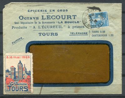 la photo d'une vieille carte postale sur laquelle figure un timbre