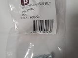 une petite vis dans un sachet en plastique sur lequel figure un code-barres