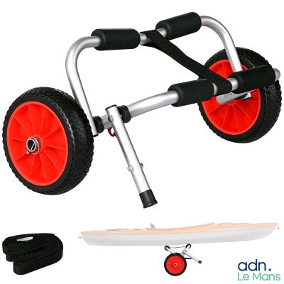 une roue rouge et noire à laquelle est fixé un skateboard