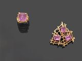 une paire de boucles d'oreilles en améthorate et diamants