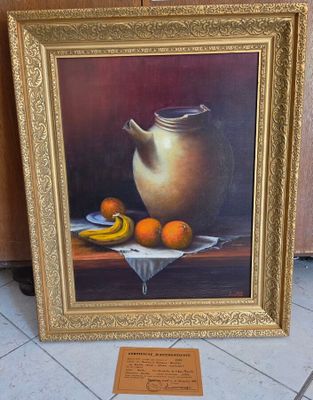une photo d'un tableau représentant un pichet et des oranges posés sur une table