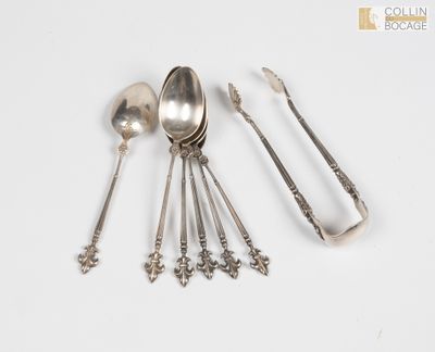 Suite de 6 cuillères à moka et une pince à sucre en argent 1… - Photo 1