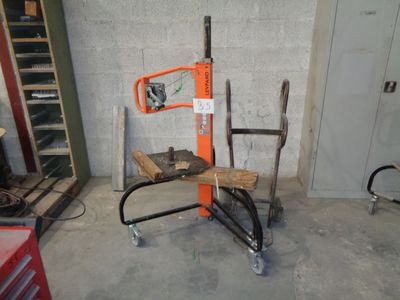 an image of a work bench in a garage