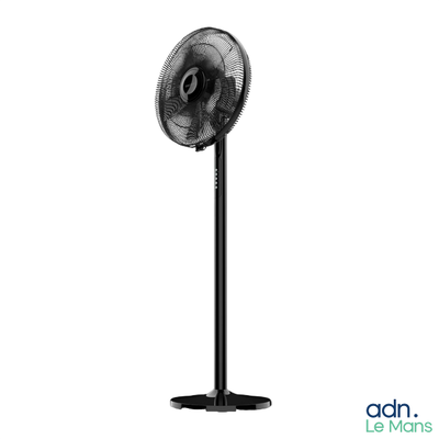 une image représentant un ventilateur sur pied sur fond blanc