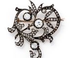 une broche ancienne sertie de diamants, signée Van Cleef
