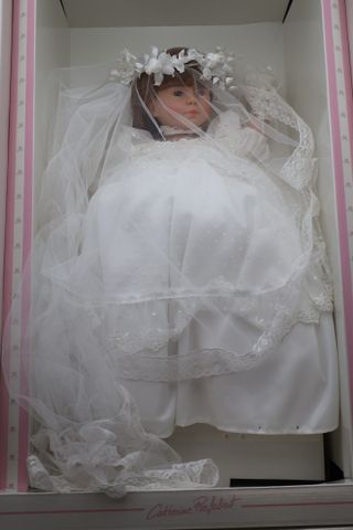 COROLLE, La Mariée, poupée en plastique souple, corps en tissu, p...