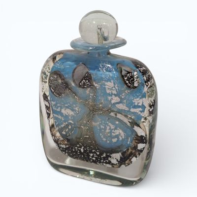 Michèle LUZORO (née en 1949) Flacon couvert en verre soufflé…