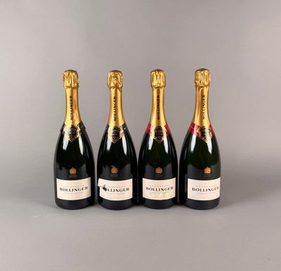 trois bouteilles de champagne sont alignées les unes à côté des autres