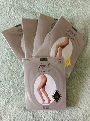 Lot de 34 paires de collants de la marque FOGAL (produit de …