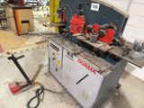a picture of a machine that is sitting in a room