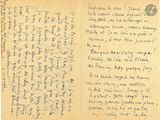 un gros plan d'un morceau de papier sur lequel on a écrit