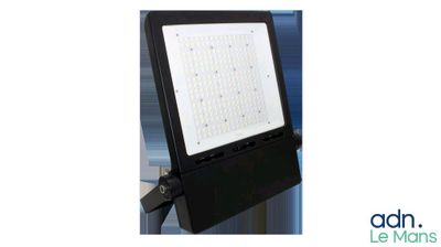 Le projecteur à LED est conçu pour diriger la lumière vers le sol.