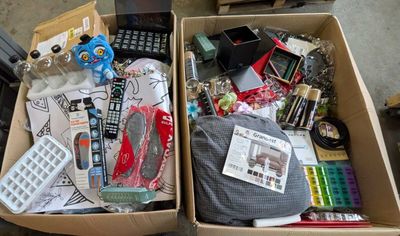 277 / 1 palette de 145 kg de mix ( housse de canapé, s…