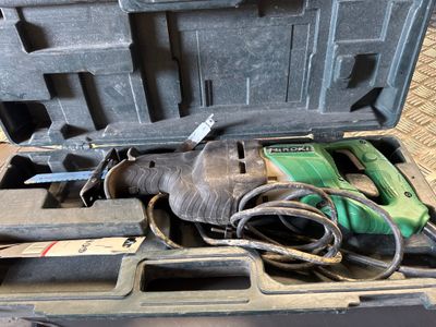 a tool in a case that is sitting on the floor