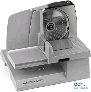 an image of a slicer that is on a table