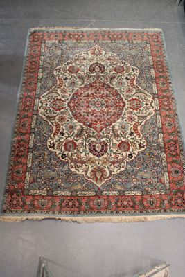 grand tapis d'Orient en laine (Keshan ?), une grande bordure… - Photo 1