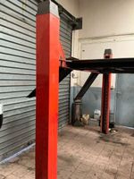 Un pont élévateur électrohydraulique à quatre colonnes de ma…