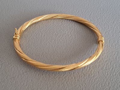 Bracelet jonc en or 18K 750 millièmes, motif amati. - Photo 1