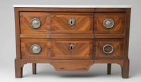 Commode à ressaut central en bois de placage (photo 3)