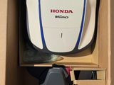 une boîte contenant une télécommande
