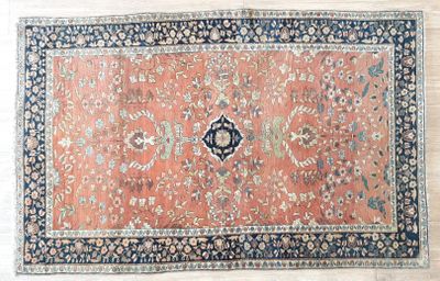 Tapis Iran, fait main .Dim:204x133cm.