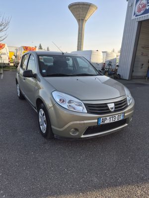 DACIA Sandero - n° AP 173 DT - du 25.03.2010 - Type BSDMER - n° dans l