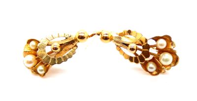 Paire de pendants d'oreilles en or jaune 750 °/°° (18k) sert… - Photo 1