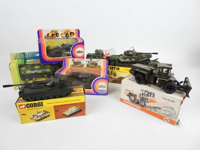 un grand nombre de jouets posés sur une table
