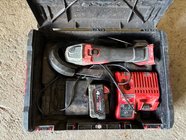 MILWAUKEE – Meuleuse sur batterie M18FSHG 125X avec batterie et c...