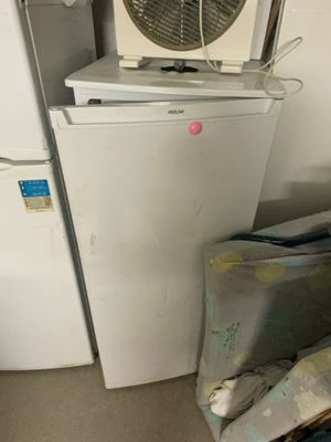 Un réfrigérateur Proline Lieu : SUR DESIGNATION AUCHAN MARTI…